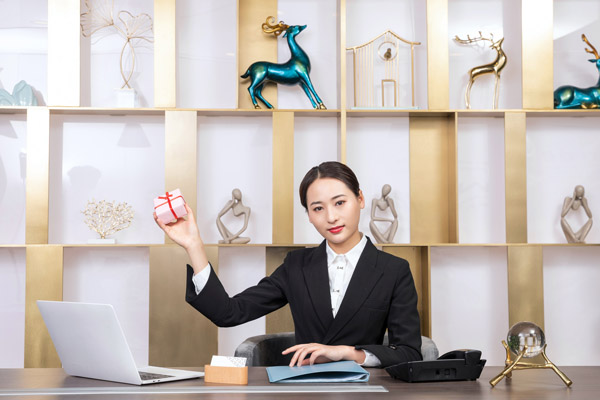 網(wǎng)站接入在線客服實(shí)現(xiàn)智能化客戶管理不漏商機(jī)，不再擔(dān)心客戶分流